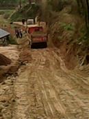 金龙村 修建公路