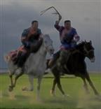 青岗村 2011年库木勒节赛马会上，李小弟和邱大哥一展风采。