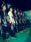 朝利村 朝利之所以被赋予侗族大歌之乡的美称，是因为他们从很久很久以前就继承着侗族大歌，至今从未断过。