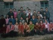 大北张村 曾经的村小学毕业留念，现在孩子少了！学校也合并了！
