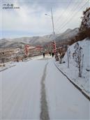 集林村 雪中景
