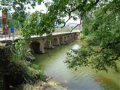 尹宅村 尹宅村前的尹宅村水泥桥，建设竣工于1974年。当年村里的领头人是村党支部书记谢木生。