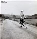 昆赛村 上世纪七十年代的圈内鄉公路。