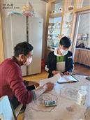 东村 白杨河村大学生村官入户走访照片，了解家里的基本情况，进行排查矛盾纠纷，困难诉求。