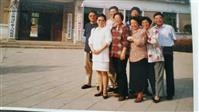 荒地村 大连24中学知青30年后，1998年10月返回下乡插队的上喇嘛房子知青点。