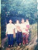 蒿子坝村 这是二十六年前的照片，请帮我寻找亲人，有认识照片上的人的朋友吗？