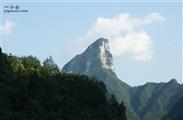 汪龙村 鹰嘴岩一马武黄鹤知青最知名的山峰。