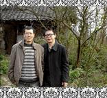 茨竹村 左边是建二，右边是我：徐培莱。我俩一个生产队。今叫茨竹一队，过去叫同兴一队。