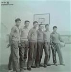 艾不盖街 七十年代初达茂旗篮球队合影