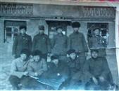 红顶村 1976年满井公社红顶大队男知青和带队干部合影。