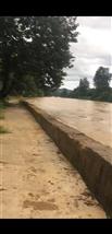 九车村 2020年7月9日涨洪水，才兴屋门口拍的。