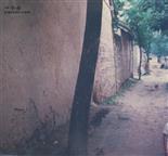 丁村 1996 年丁村某巷，对面是小通家小卖部