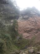 硝坝村 美丽的红岩