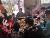 小山村 2021年的春节,依然是一家人聚在一起