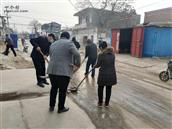镇抚寨村 镇抚寨组织党员，参加最美乡村一小时活动，清扫道路垃圾，打造美丽乡村。