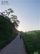 王庄村 穆峪沟王庄段的散步小道