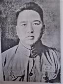 新桥村 这是王凤标着52式军装照片，1969年逝世，1980年县委为其平反并立碑纪念！