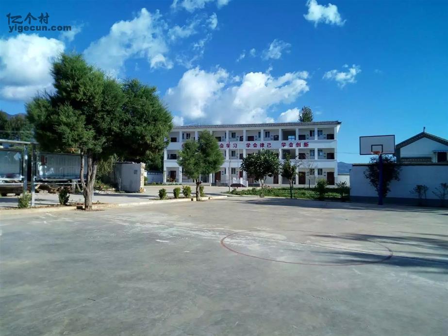 云南省大理州洱源县牛街乡大松坪村图片