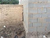 新堡子村 庄建雄、南瑞私自拆掉邻居厕所，修建10米长墙！