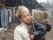 桂林村            我有一个家，在哪遥远的小上村住着几百户人。人们团结，和谐。