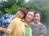 李家坝村 74年李家坝插队知青点的三位女生，罗文艳、陶秀兰、冯亚莉