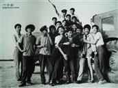 各岗村 1976年——1978年大郭公社各岗青年队部分知青队员在青年点打麦场。