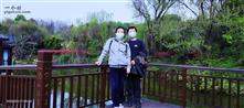 广东畈村 周思晓和张润喜46年后在一起回忆当年的峥嵘岁月