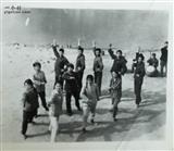 吊庄村 1974年知青们在位于吊庄村黄河边排练节目。