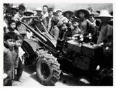 连虹村 1974年5月1日，黄家垅生产队迎来第一辆农用手扶拖拉机