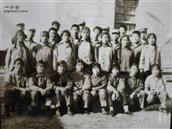 东禅村 1970年，5月21日，天津市南开中学的28名学生，被分配到平顺县，东禅大队，开始了知青生活，接受贫下中农再教育。最短的在东禅村两年，最长的在东禅村插队9年。先后选调到郑州铁路局长治北电务段，晋东南阳城纺织厂，山西太原官地矿，回津上学，按照政策返津一部分。