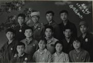 红星村 这张照片是当年在水营盘当知青的昭中同学的合影，其中有几位是昭觉中学工宣队的师傅们，他们护送昭中同学到农村。