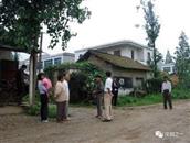高明村 2006年我返乡与村民聊天。