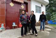 六冢村 2020年10月3号，曾在六冢二队下乡的知识青年刘秀梅回村里看望当年在一起劳动的老社员。