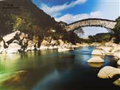 箐桥村 这是位于箐桥村景内飞架在龙川江上的古木桥“野猪箐桥”