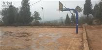 松海村 村公所前的篮球场