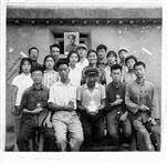 先锋村 1968年7月14日我们一行11人从天津来到先锋生产队插队。大家在集体户门前合影。